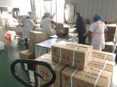 我們在現(xiàn)場 | 綿竹多家企業(yè)轉(zhuǎn)型引進(jìn)口罩防護(hù)服生產(chǎn)線