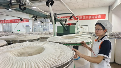 年末沖刺正當時企業開足馬力忙生產